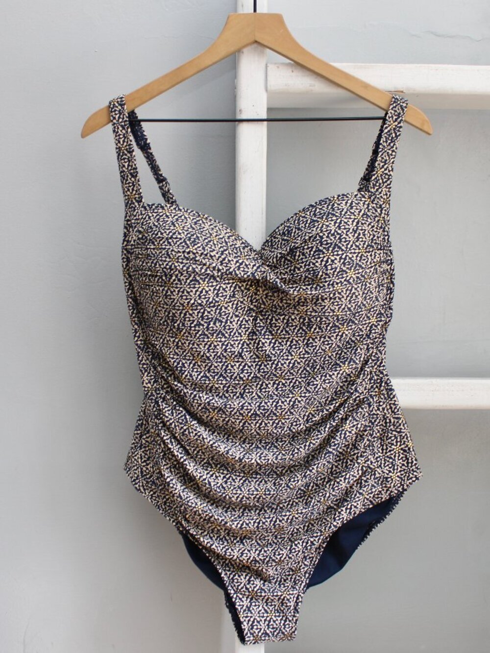 NIP TUCK Nautical Foil Joanne One Piece Swimsuit Navy Blue Tan Gold Boho Size 12
